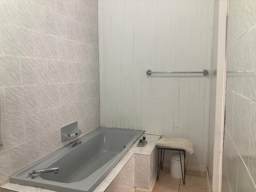 4 Bedroom Property for Sale in Rietvly A H North West